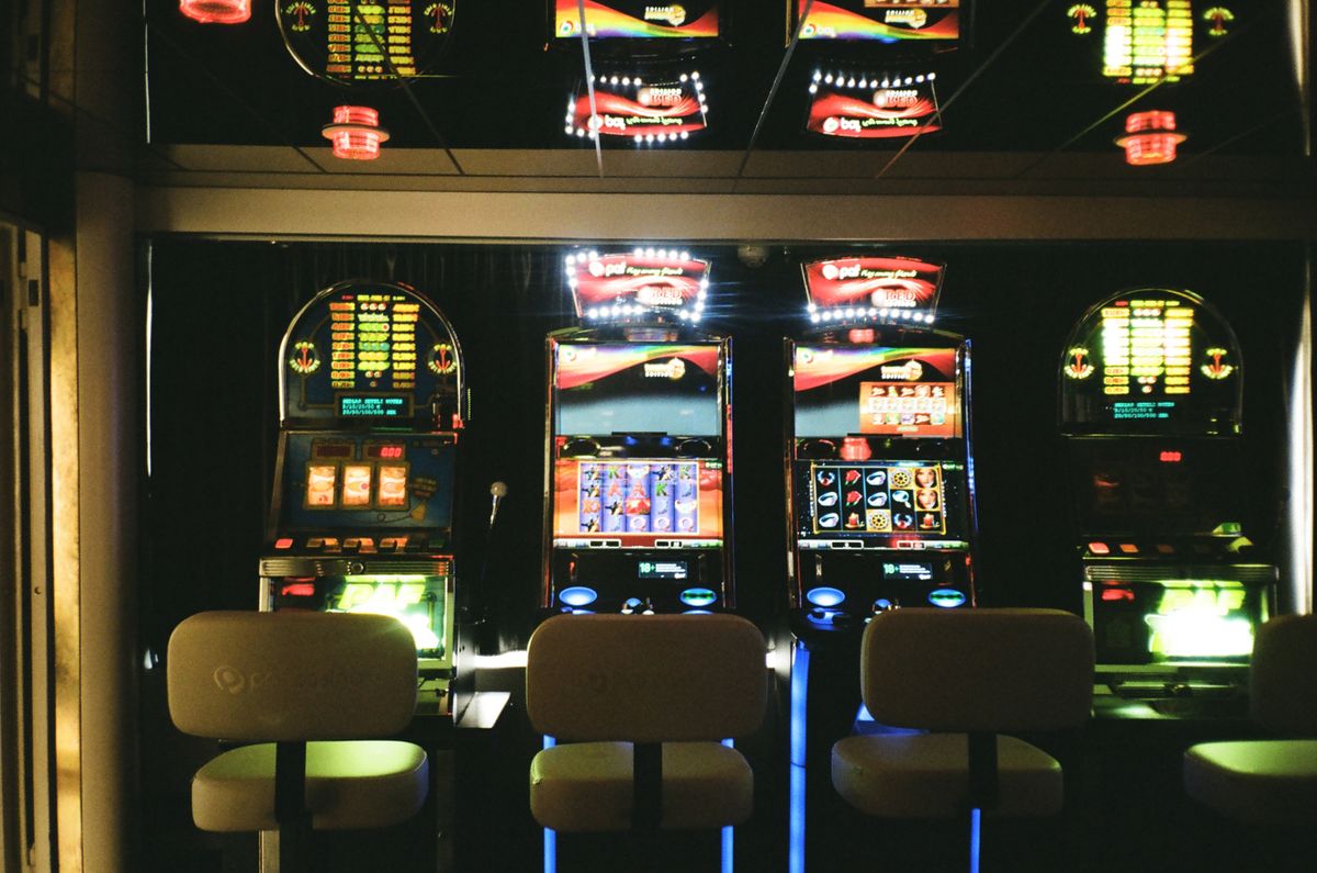 Hàng máy slot